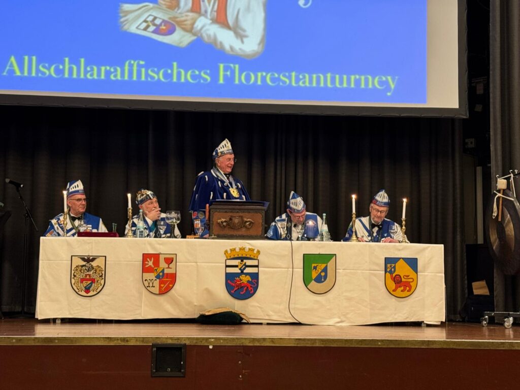 Foto v.l.n.r: Kantzler, Oberschlaraffe der Kunst, Oberschlaraffe des Äußeren in Funktion, Oberschlaraffe des Inneren, Reychsmarschall